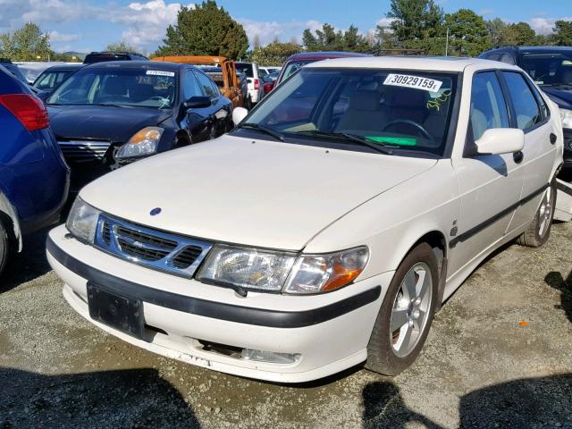 YS3DF58K222010516 - 2002 SAAB 9-3 SE WHITE photo 2