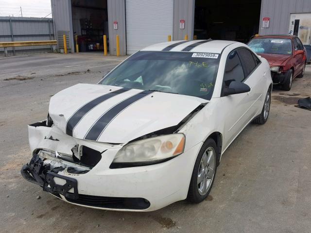 1G2ZH528954179322 - 2005 PONTIAC G6 GT WHITE photo 2