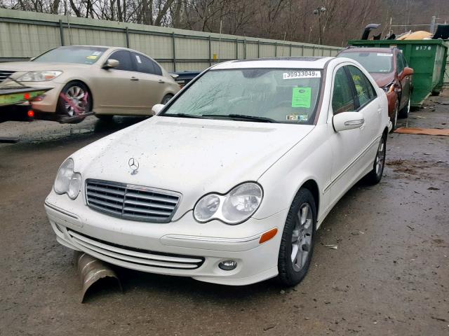 WDBRF92H07F839472 - 2007 MERCEDES-BENZ C 280 4MAT WHITE photo 2