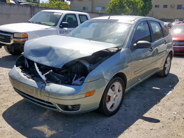 1FAHP37N36W239362 - 2006 FORD FOCUS ZX5 SILVER photo 2