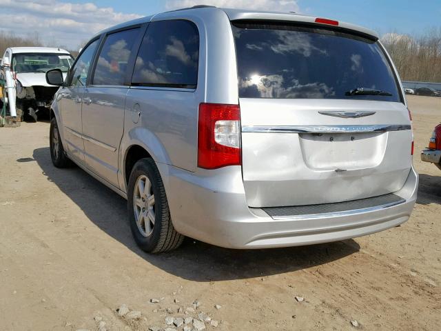 2C4RC1BG4CR330717 - 2012 CHRYSLER TOWN & COU SILVER photo 3