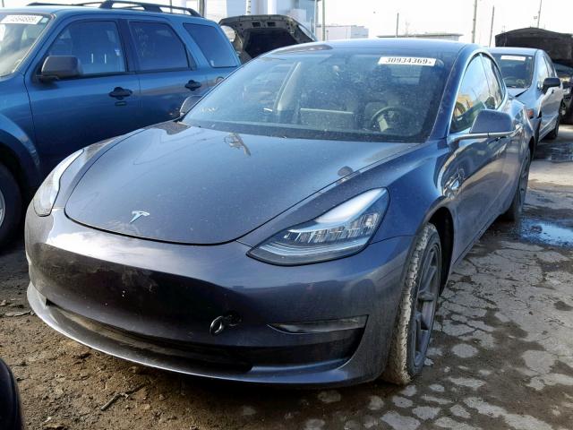 5YJ3E1EA5JF026649 - 2018 TESLA MODEL 3 GRAY photo 2