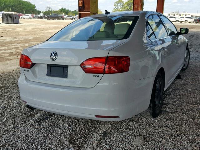 3VWLL7AJ3EM233621 - 2014 VOLKSWAGEN JETTA TDI WHITE photo 4