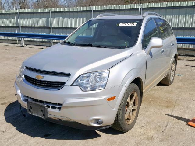 3GNFL4E57CS655757 - 2012 CHEVROLET CAPTIVA SP SILVER photo 2