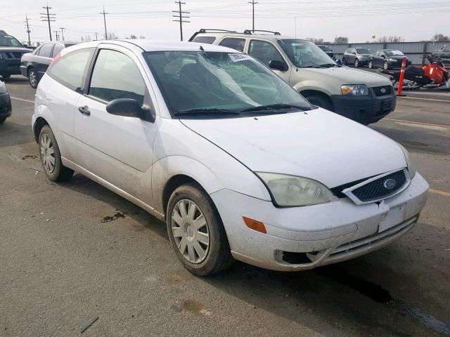 1FAFP31N57W335608 - 2007 FORD FOCUS ZX3 WHITE photo 1