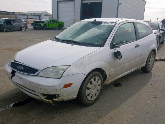 1FAFP31N57W335608 - 2007 FORD FOCUS ZX3 WHITE photo 2