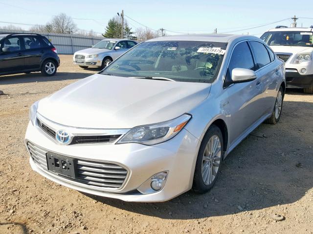 4T1BD1EB1FU038153 - 2015 TOYOTA AVALON HYB SILVER photo 2