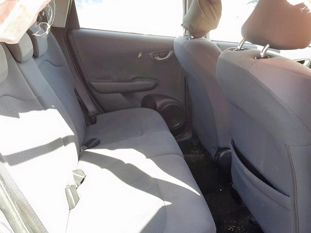 JHMGE88219S015661 - 2009 HONDA FIT GRAY photo 6