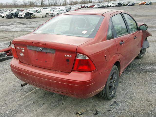 1FAFP34N55W292154 - 2005 FORD FOCUS ZX4 RED photo 4