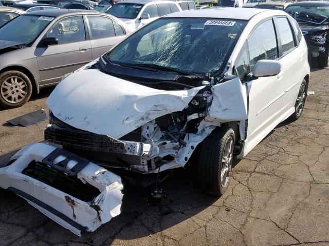 JHMGE8H53DC072120 - 2013 HONDA FIT SPORT WHITE photo 2