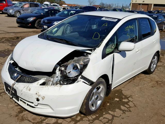 JHMGE8H33DC055378 - 2013 HONDA FIT WHITE photo 2