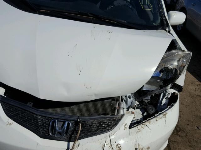 JHMGE8H33DC055378 - 2013 HONDA FIT WHITE photo 9