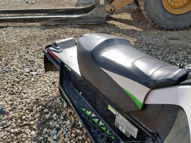 4UF10SNW3AT112619 - 2010 ARCTIC CAT SNOW PRO 1 TWO TONE photo 6