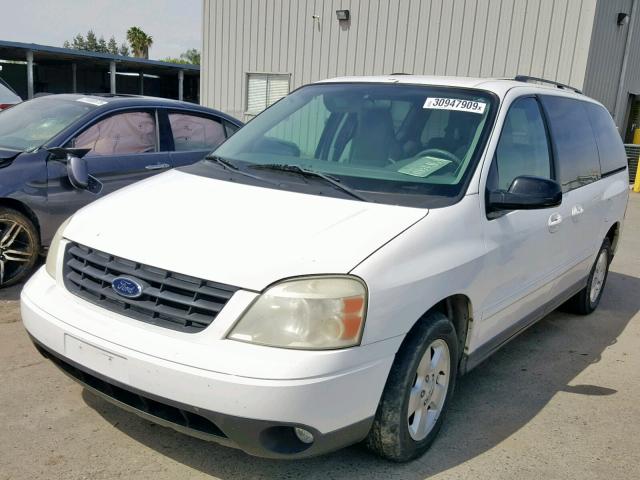 2FMZA57644BB16037 - 2004 FORD FREESTAR S WHITE photo 2