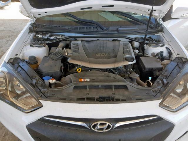 KMHHU6KJ5FU122091 - 2015 HYUNDAI GENESIS CO WHITE photo 7