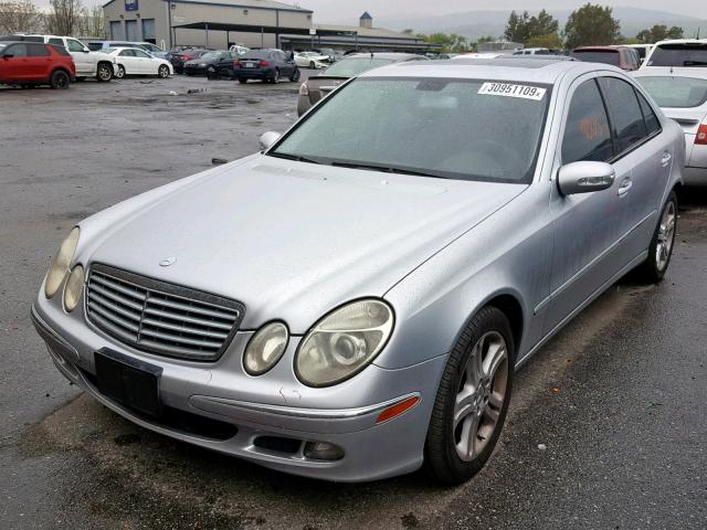 WDBUF56J56A845456 - 2006 MERCEDES-BENZ E 350 SILVER photo 2