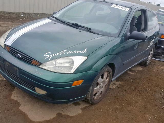 3FAHP31321R159523 - 2001 FORD FOCUS ZX3 GREEN photo 2