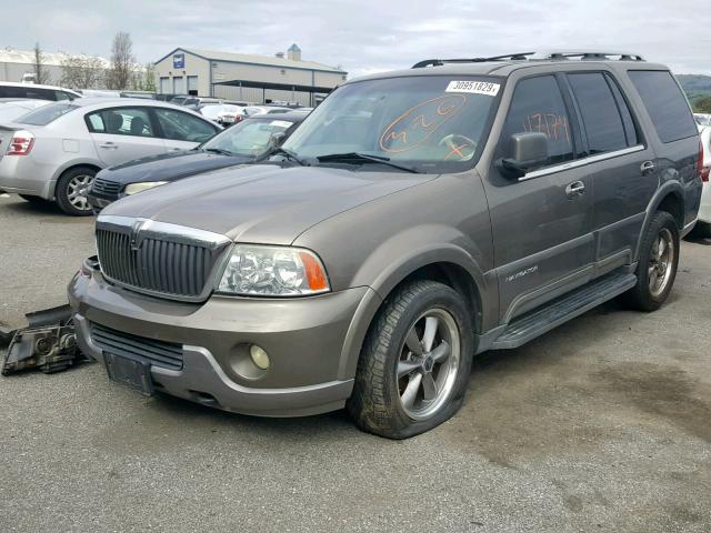 5LMFU28R64LJ38524 - 2004 LINCOLN NAVIGATOR Qəhvəyi foto 2
