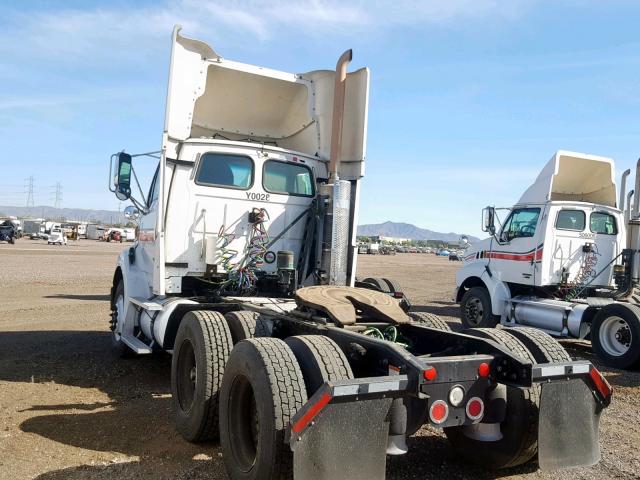 2FWJA3CV18AAC4011 - 2008 STERLING TRUCK AT 9500 WHITE photo 3