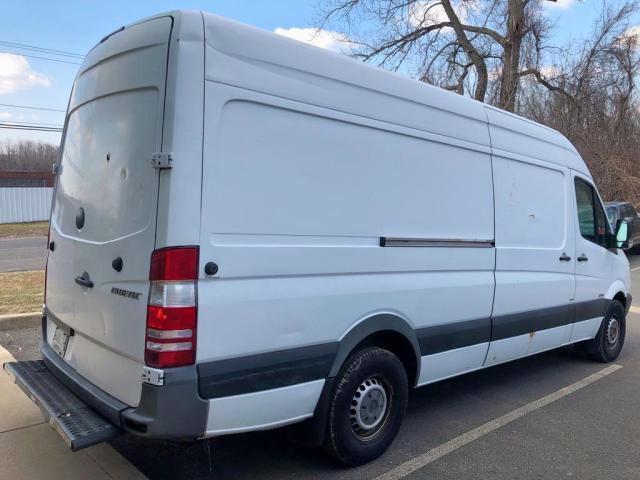 WD3PE8CC1B5506506 - 2011 MERCEDES-BENZ SPRINTER 2 WHITE photo 3