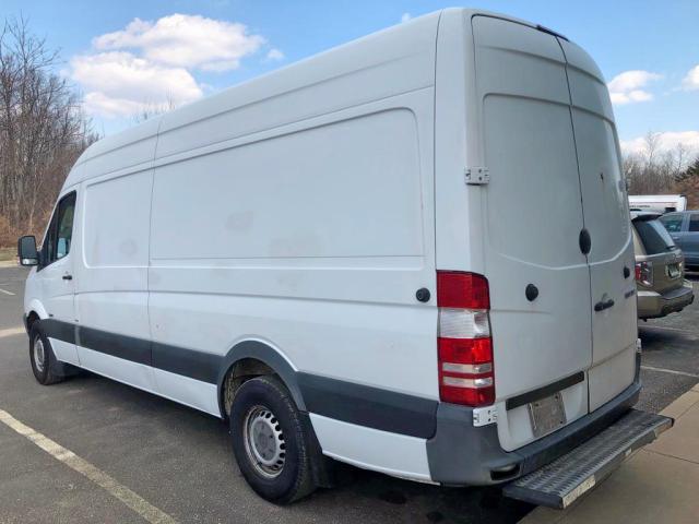 WD3PE8CC1B5506506 - 2011 MERCEDES-BENZ SPRINTER 2 WHITE photo 4