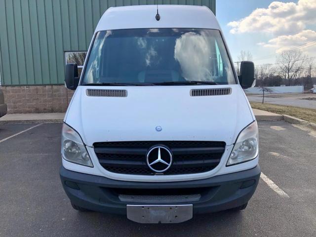 WD3PE8CC1B5506506 - 2011 MERCEDES-BENZ SPRINTER 2 WHITE photo 9