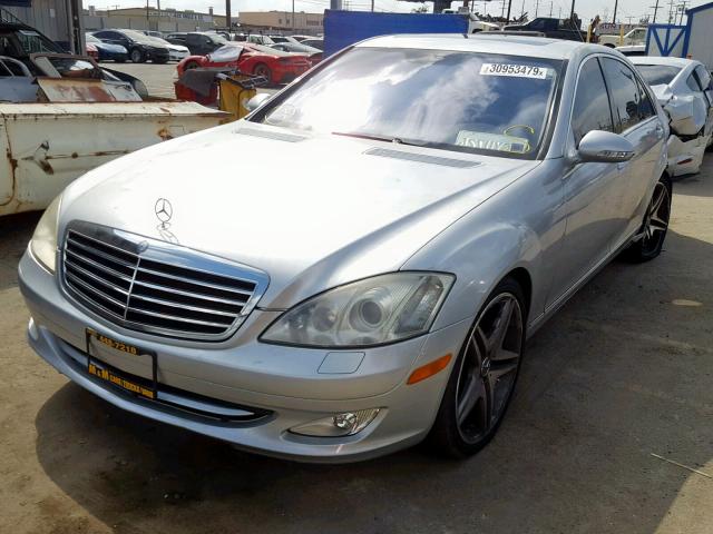 WDDNG71X77A096029 - 2007 MERCEDES-BENZ S 550 SILVER photo 2