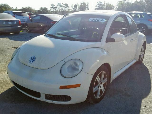 3VWRW31C06M413751 - 2006 VOLKSWAGEN NEW BEETLE Creme Foto 2