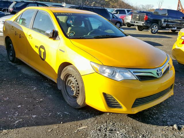 4T1BD1FK1CU044299 - 2012 TOYOTA CAMRY HYBR YELLOW photo 1