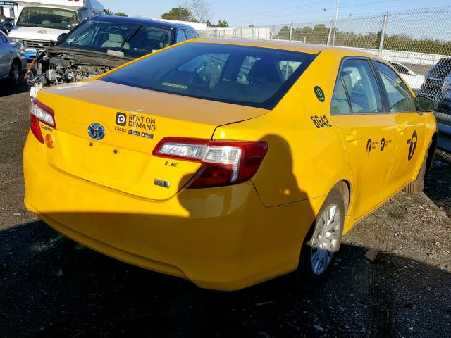 4T1BD1FK9DU080372 - 2013 TOYOTA CAMRY HYBR YELLOW photo 4