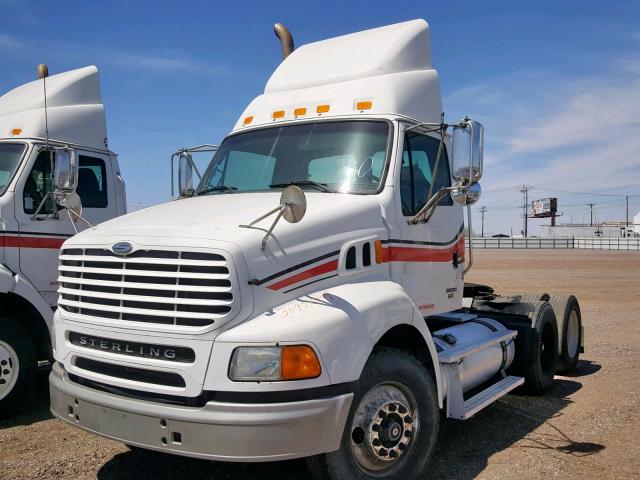 2FWJA3CV16AW47014 - 2006 STERLING TRUCK AT 9500 WHITE photo 2