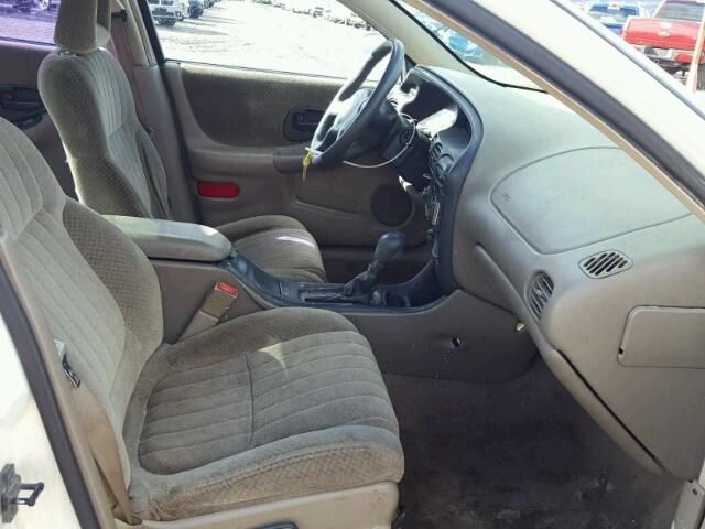 1G2WK52J82F257130 - 2002 PONTIAC GRAND PRIX WHITE photo 5