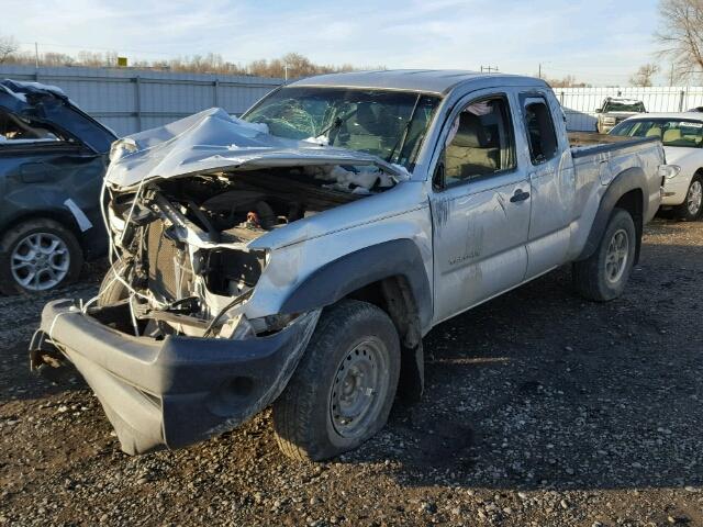 5TFTX4GN6BX001763 - 2011 TOYOTA TACOMA PRE SILVER photo 2