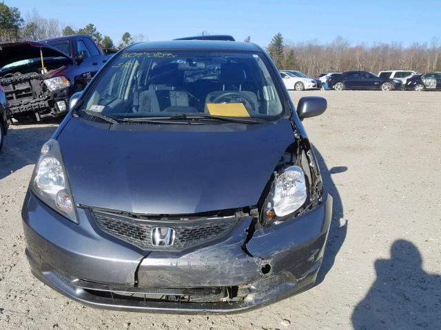 JHMGE8G3XCS005471 - 2012 HONDA FIT GRAY photo 9