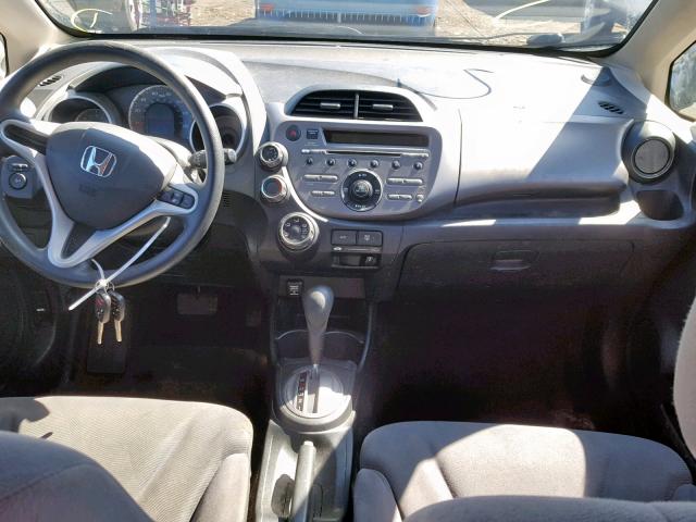 JHMGE8H32DC068722 - 2013 HONDA FIT BLUE photo 9