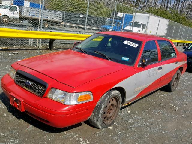 2FABP7AV3BX178955 - 2011 FORD CROWN VICT RED photo 2