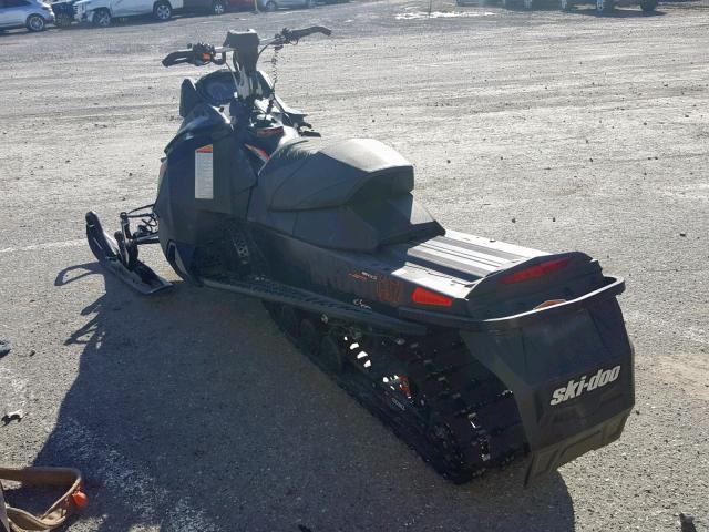 2BPSURGB8GV000134 - 2016 SKI DOO RENEGADE BLACK photo 3