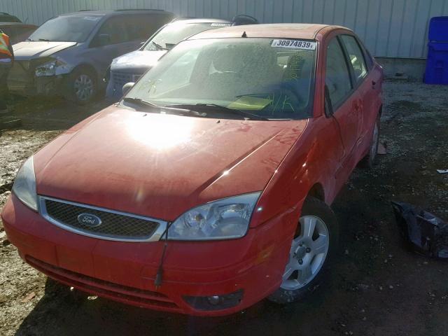 1FAFP34N57W120886 - 2007 FORD FOCUS ZX4 RED photo 2