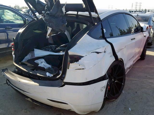 5YJXCBE22HF050410 - 2017 TESLA MODEL X WHITE photo 4