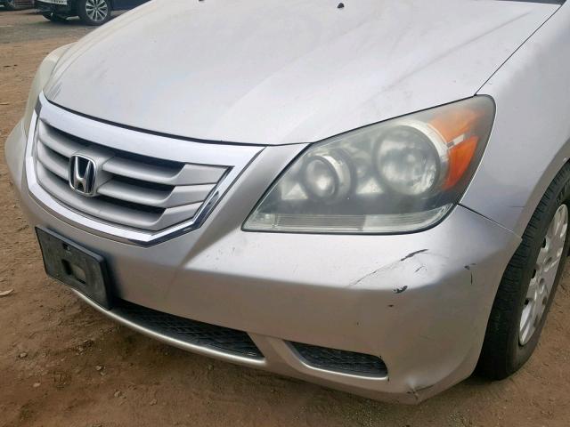 5FNRL38249B011216 - 2009 HONDA ODYSSEY LX SILVER photo 9