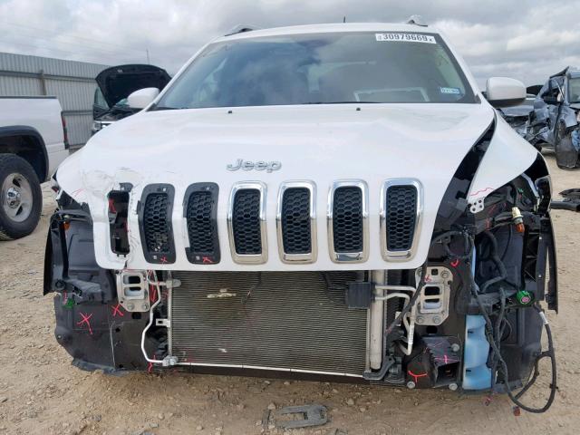 1C4PJLCB6HW595892 - 2017 JEEP CHEROKEE L WHITE photo 9