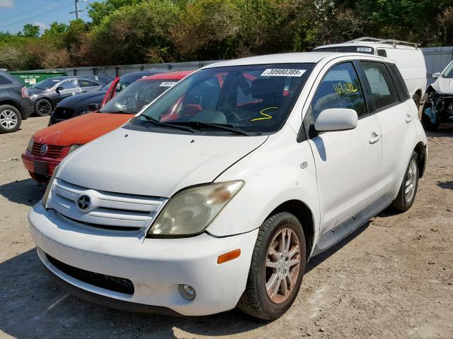 JTKKT624650085042 - 2005 TOYOTA SCION XA WHITE photo 2