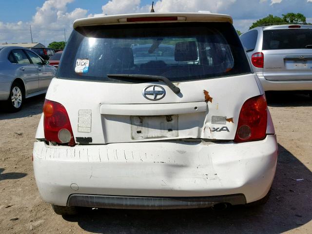 JTKKT624650085042 - 2005 TOYOTA SCION XA WHITE photo 9