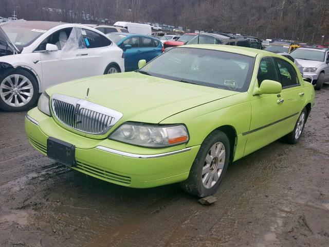 1LNHM81W37Y638632 - 2007 LINCOLN TOWN CAR S GREEN photo 2