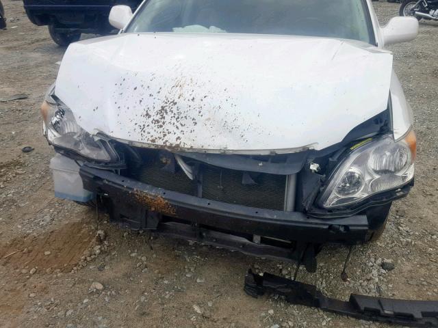 4T1BK36B48U273536 - 2008 TOYOTA AVALON XL WHITE photo 9