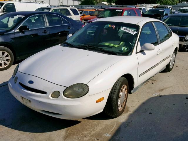 1FALP52U1TG288196 - 1996 FORD TAURUS GL WHITE photo 2