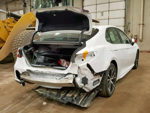 4T1B21HK5JU510199 - 2018 TOYOTA CAMRY HYBR WHITE photo 4