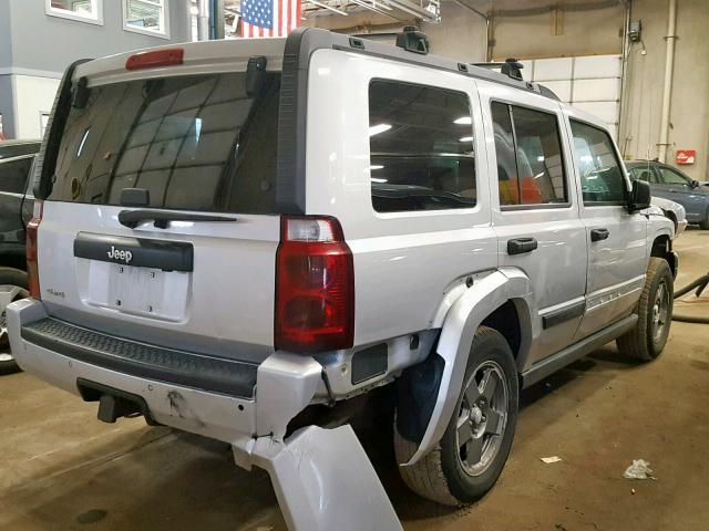 1J8HG48N06C246620 - 2006 JEEP COMMANDER SILVER photo 4