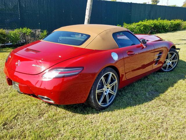 WDDRK7HA5CA007196 - 2012 MERCEDES-BENZ SLS AMG RED photo 4