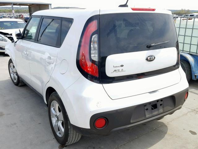 KNDJN2A26J7896282 - 2018 KIA SOUL WHITE photo 3